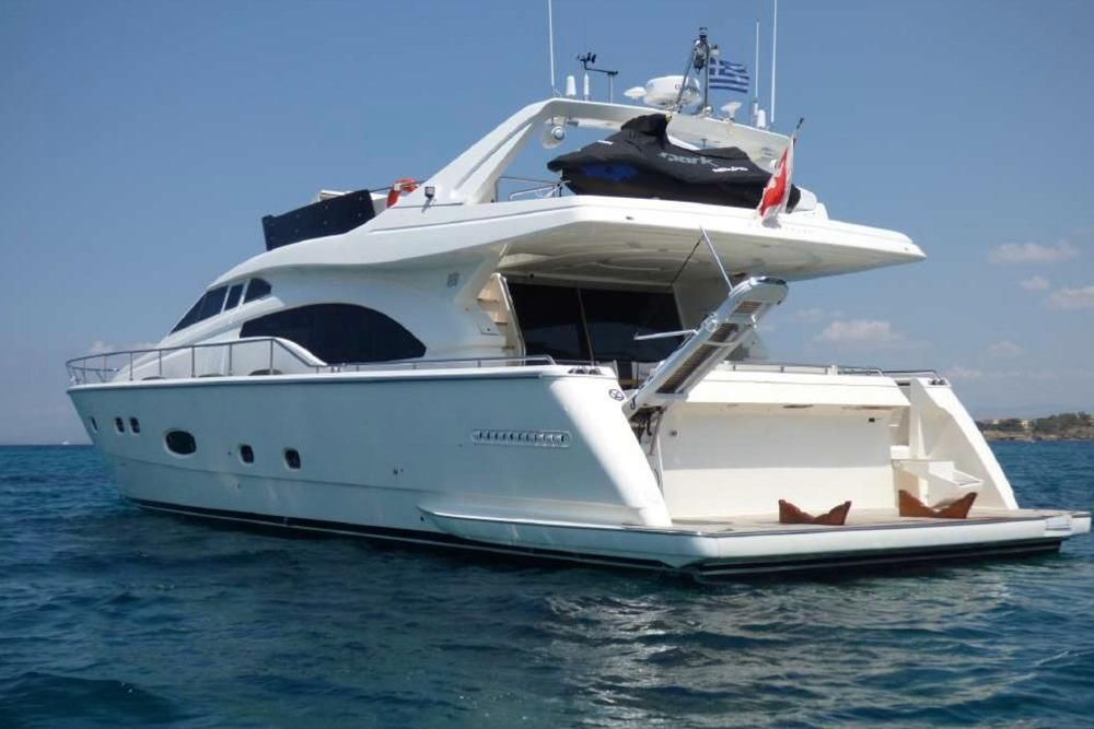 2002 Ferretti Yachts 68 