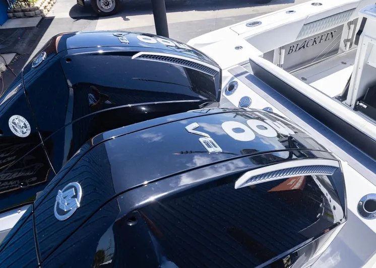  Yacht Photos Pics 2023 Blackfin 272 CC boat with dual powerful outboard engines.