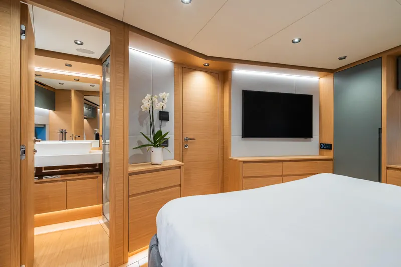 Simon Yacht Photos Pics Luxurious interior of 2024 Pardo Yachts GT75, featuring modern design and elegant wood finishes.