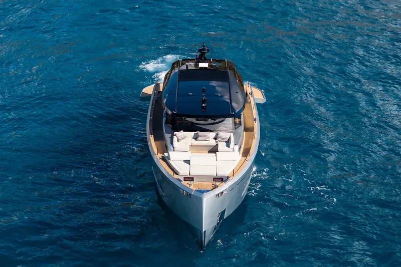 Simon Yacht Photos Pics 2024 Pardo Yachts GT75 cruising on clear blue water.