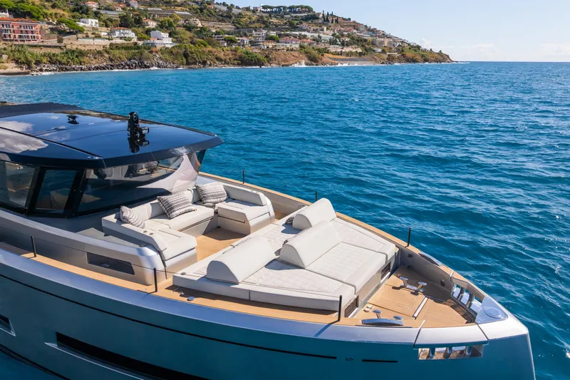 Simon Yacht Photos Pics 2024 Pardo Yachts GT75 luxury yacht cruising near scenic coastline.