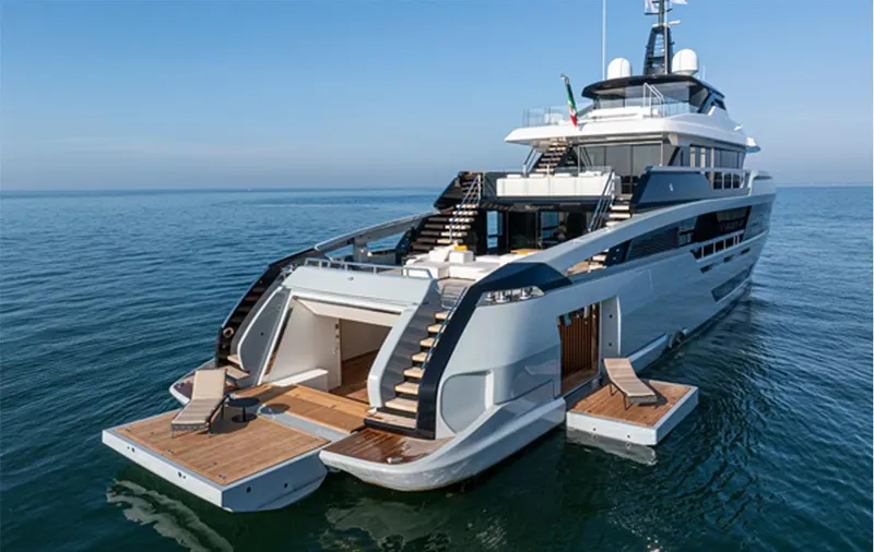 Doge 400 Yacht Photos Pics Luxurious 2027 Ocean King Doge 400 yacht with spacious deck and modern design on open sea.