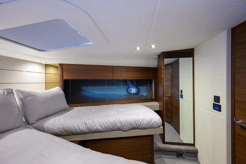 Traseas Yacht Photos Pics Princess V50 TraSeas - Forward Stateroom, (2) Single Berths