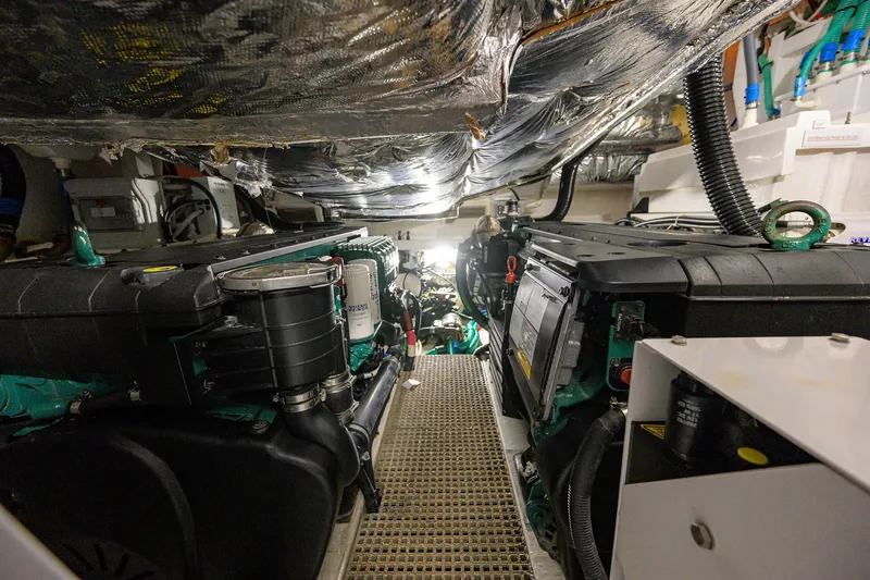 Traseas Yacht Photos Pics Princess V50 TraSeas - Engine Room