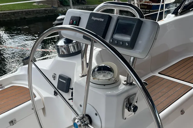 Sailing Diver Yacht Photos Pics 