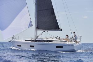 2023 Bavaria C 38
