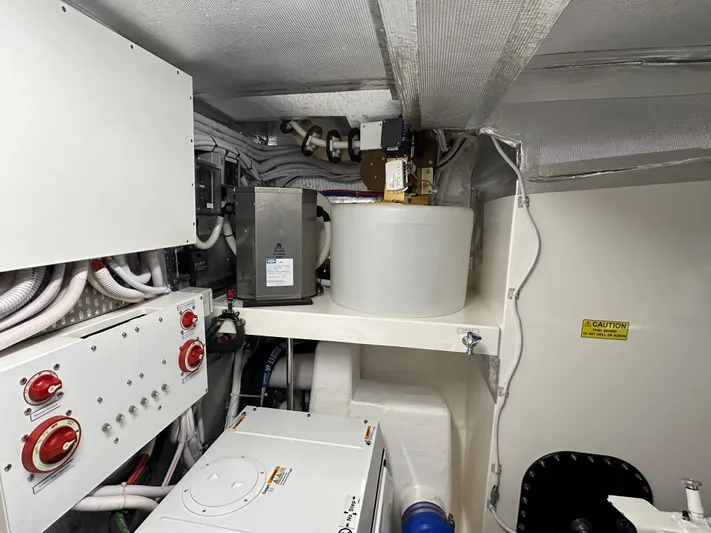 City Lights Yacht Photos Pics 