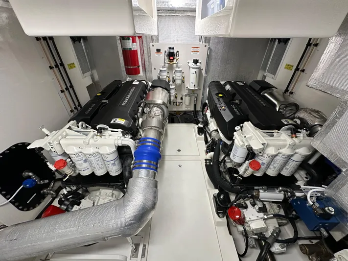 City Lights Yacht Photos Pics 