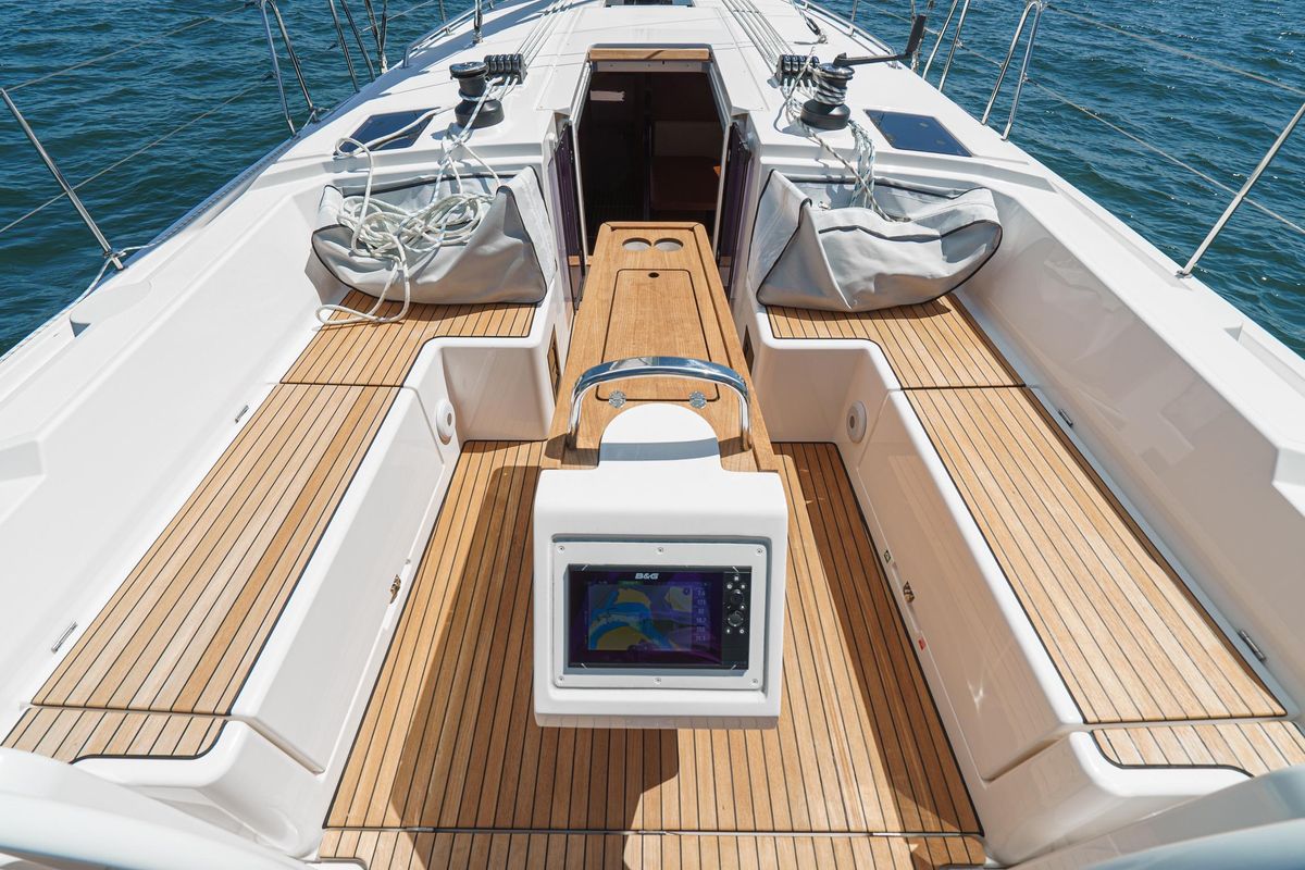 2023 Bavaria 42 