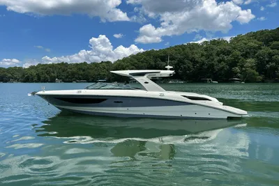 Sea Ray SLX 350