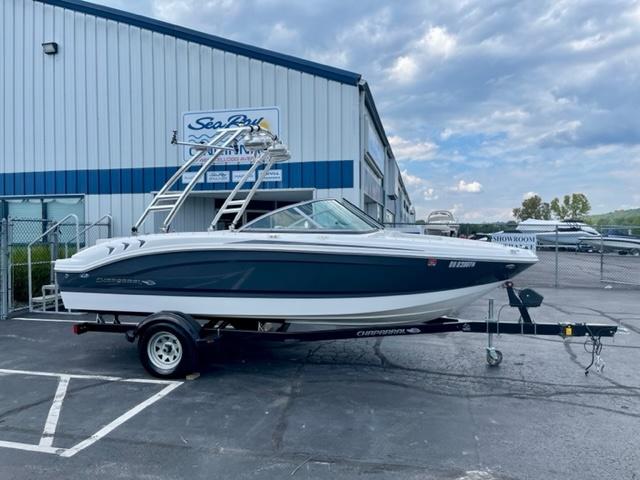 2016 Chaparral 19 H20 Deluxe