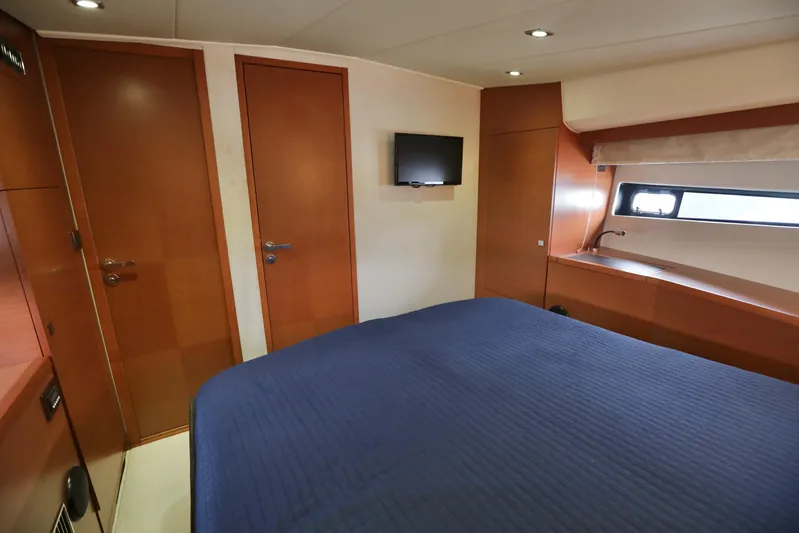 Perseus Yacht Photos Pics 