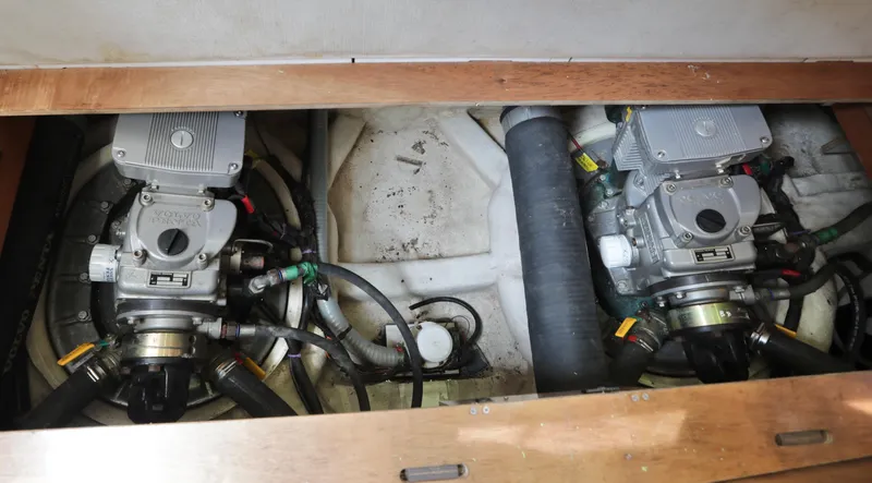 Perseus Yacht Photos Pics 