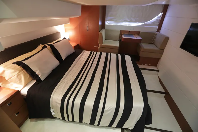 Perseus Yacht Photos Pics 