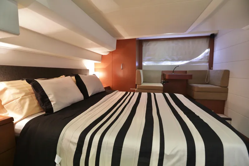 Perseus Yacht Photos Pics 