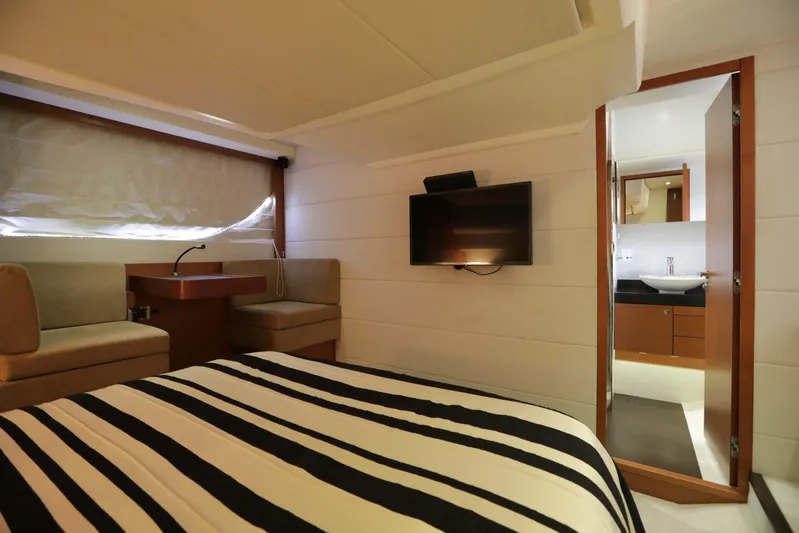 Perseus Yacht Photos Pics 