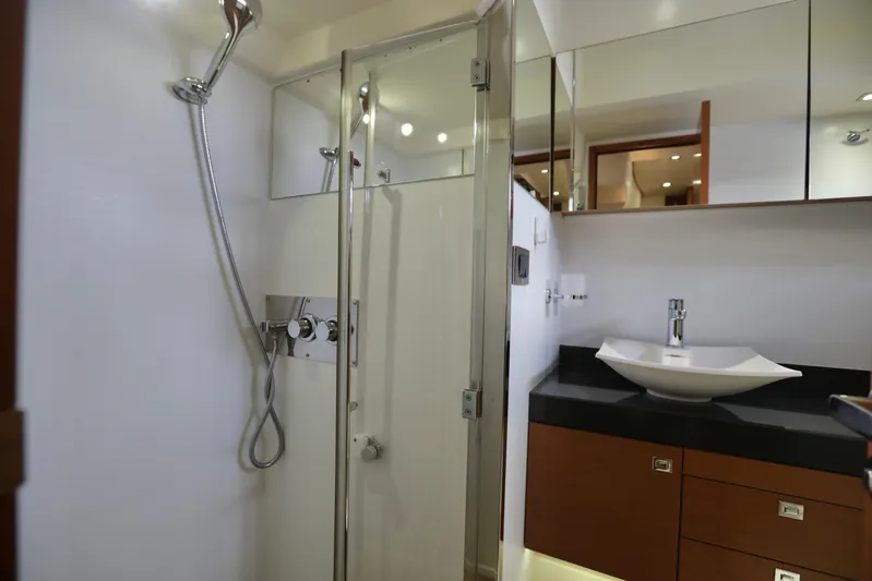 Perseus Yacht Photos Pics 