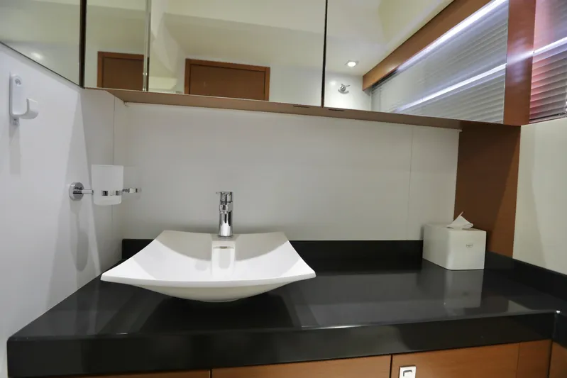 Perseus Yacht Photos Pics 