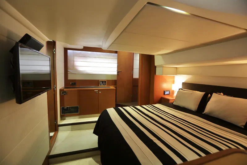 Perseus Yacht Photos Pics 