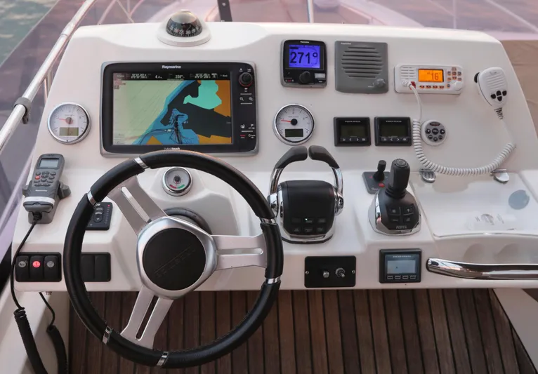 Perseus Yacht Photos Pics 