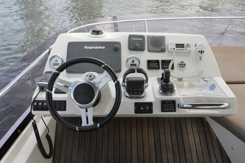 Perseus Yacht Photos Pics 