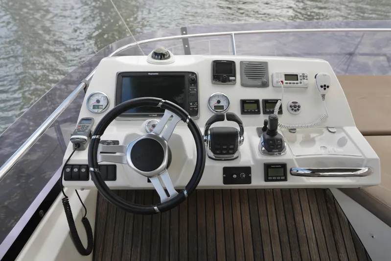 Perseus Yacht Photos Pics 