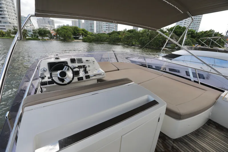 Perseus Yacht Photos Pics 