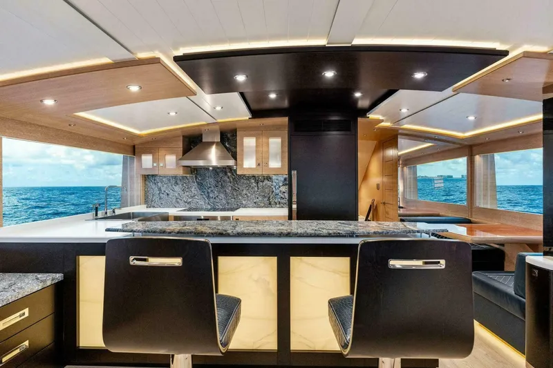 III Amigos Yacht Photos Pics 2021 Rybovich 94 Sportfish III Amigos