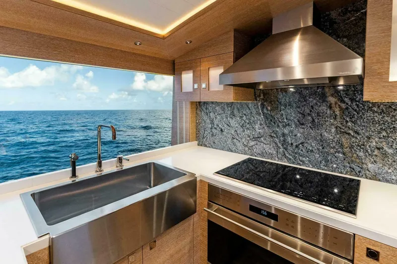 III Amigos Yacht Photos Pics 2021 Rybovich 94 Sportfish III Amigos