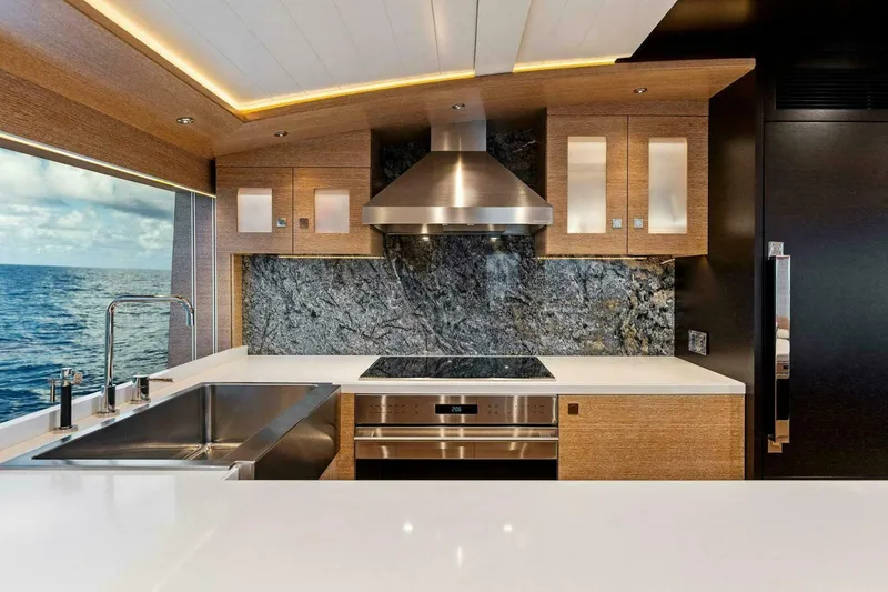 III Amigos Yacht Photos Pics 2021 Rybovich 94 Sportfish III Amigos