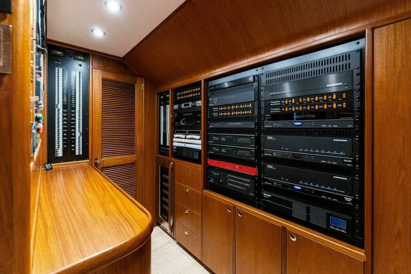 III Amigos Yacht Photos Pics 2021 Rybovich 94 Sportfish III Amigos