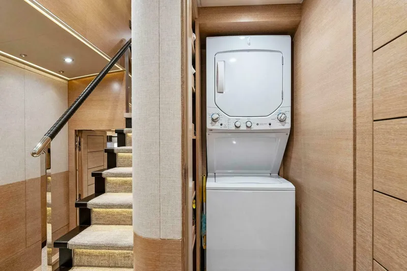 III Amigos Yacht Photos Pics 2021 Rybovich 94 Sportfish III Amigos