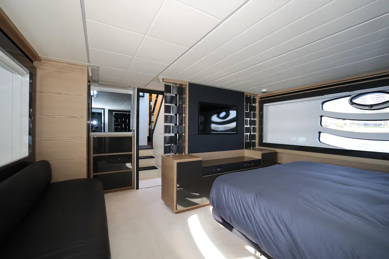 Ripple Yacht Photos Pics 