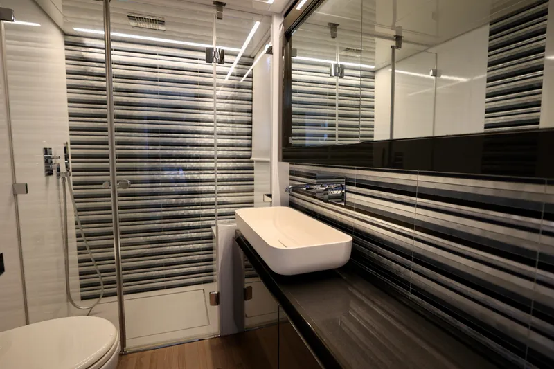 Ripple Yacht Photos Pics 