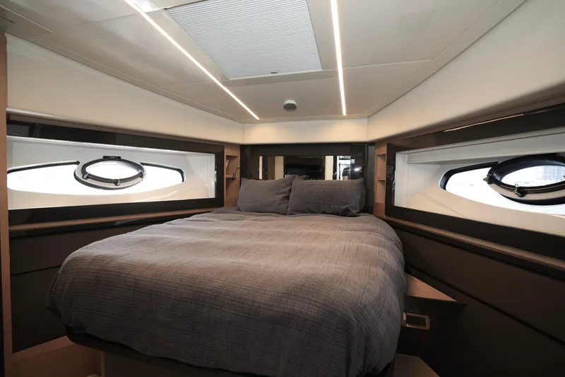 Ripple Yacht Photos Pics 