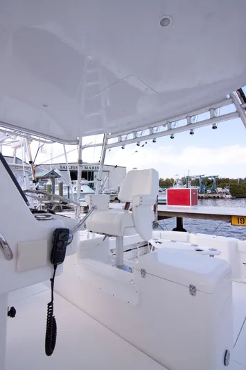 No Bones About It Yacht Photos Pics Out Island 38 No Bones About It-Helm