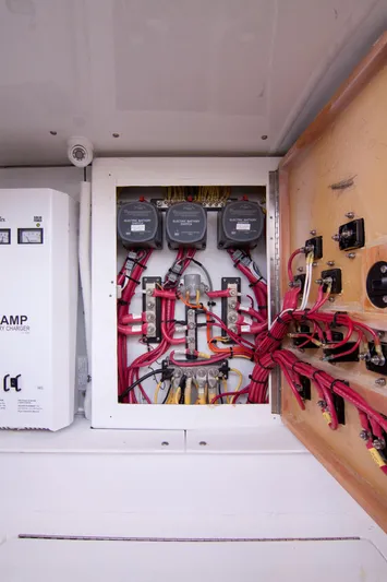 No Bones About It Yacht Photos Pics Out Island 38 No Bones About It-Engine Room