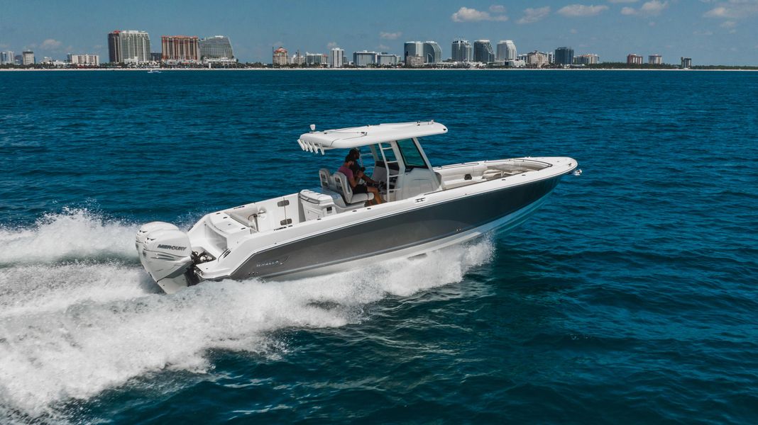 2021 Boston Whaler 330 Outrage