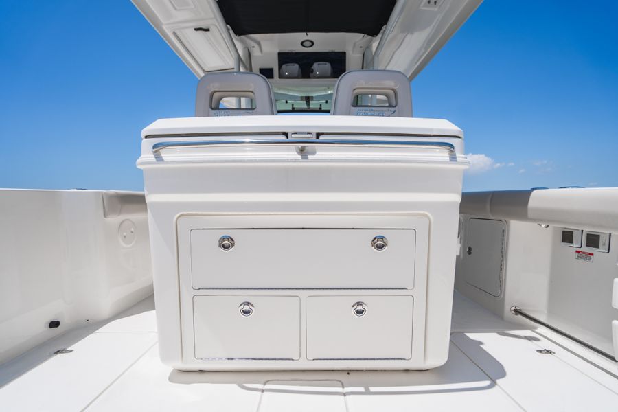 2021 Boston Whaler 330 Outrage