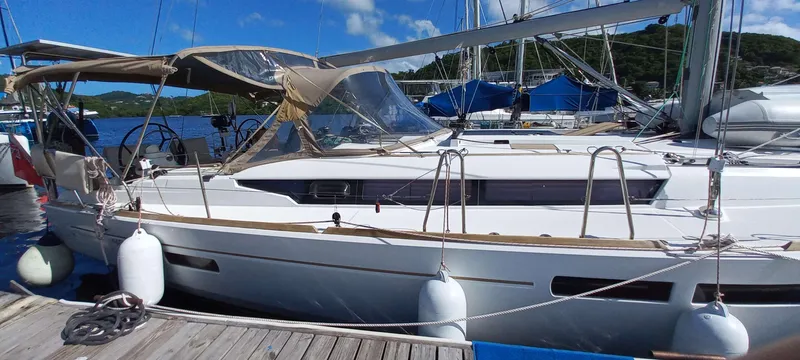 Alma Del Mar Yacht Photos Pics 