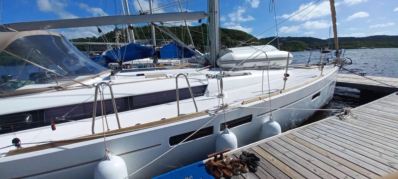 Alma Del Mar Yacht Photos Pics 