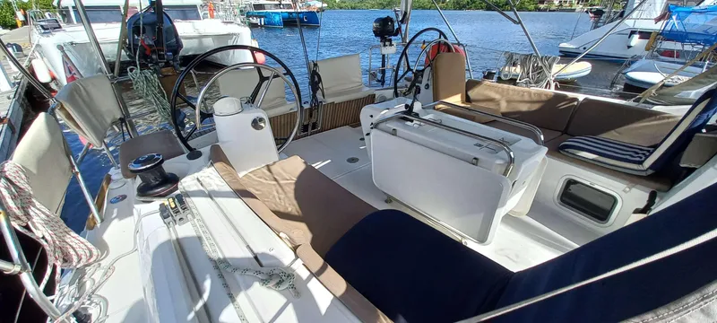 Alma Del Mar Yacht Photos Pics 