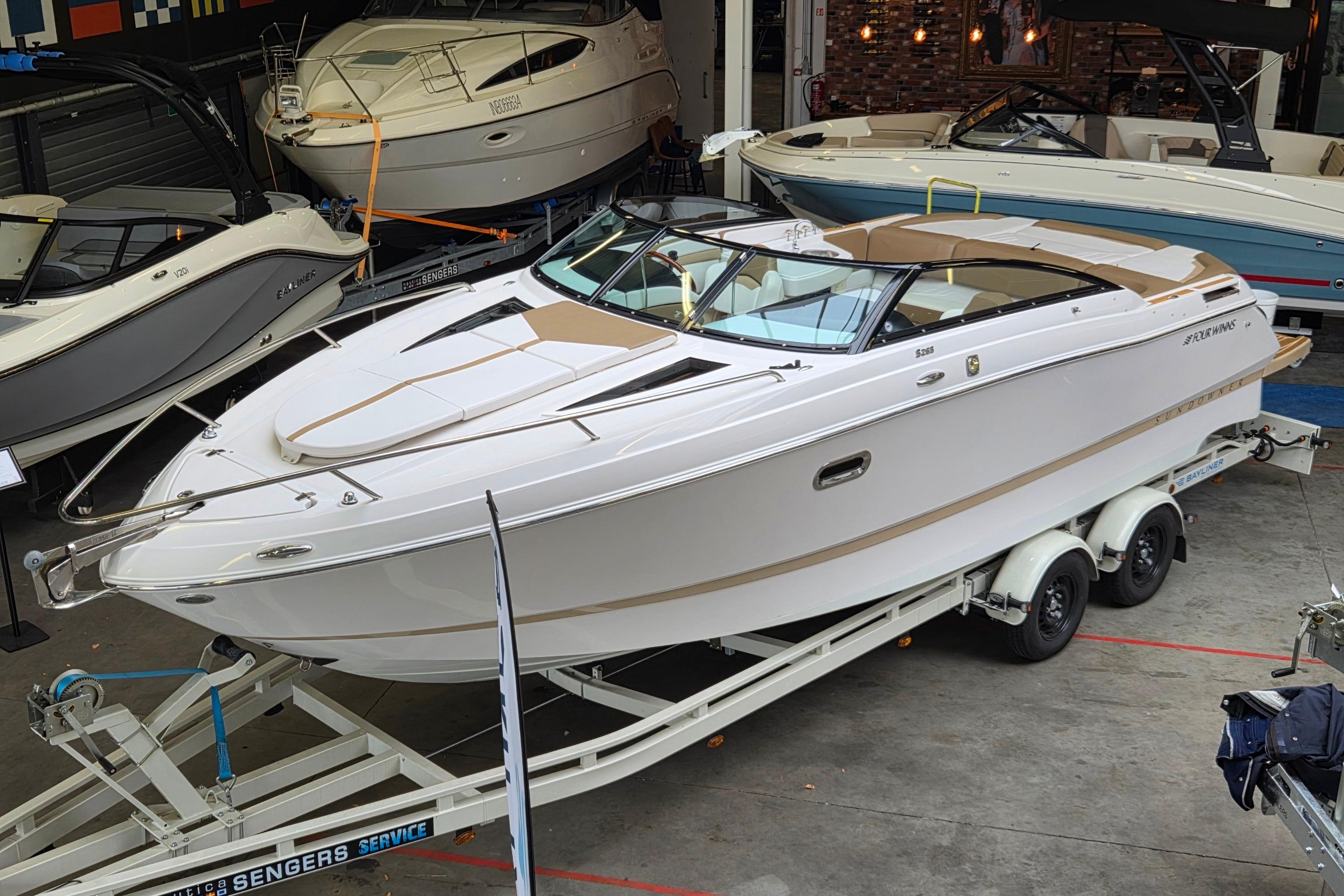 2015 Four Winns 265 Sundowner