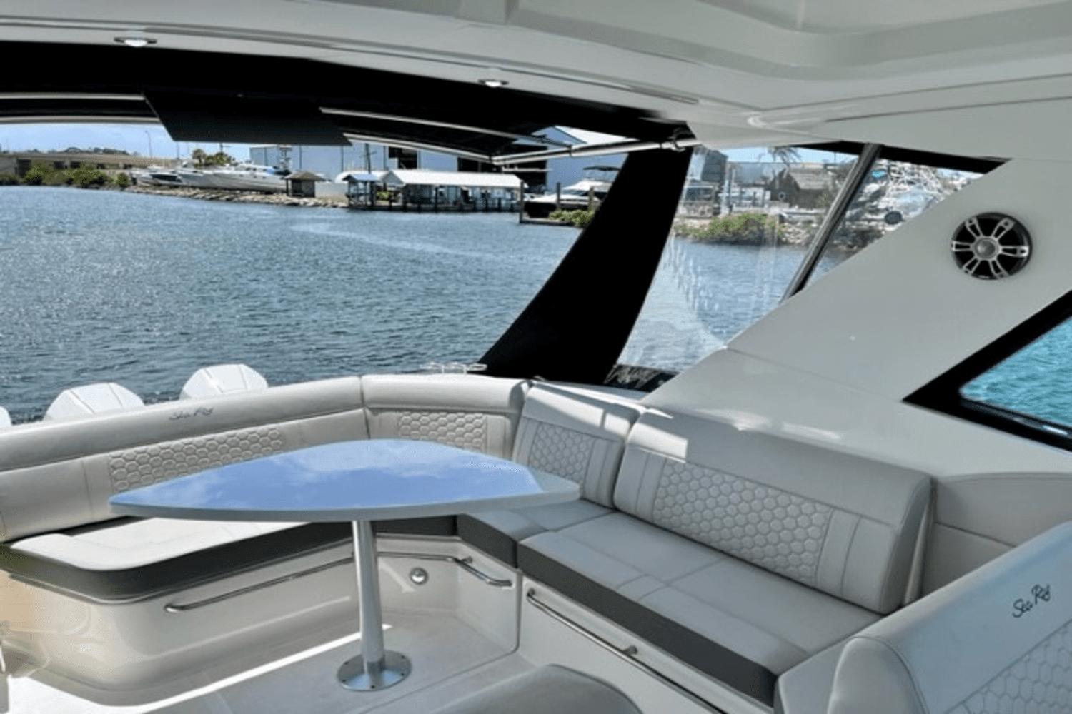 2023 Sea Ray 320 Sundancer-OB Sports Cruiser for sale - YachtWorld
