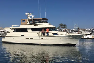 Hatteras 70 Cockpit Motor Yacht