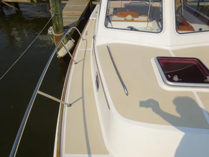 Gala Yacht Photos Pics 