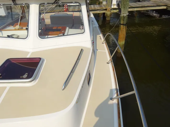 Gala Yacht Photos Pics 