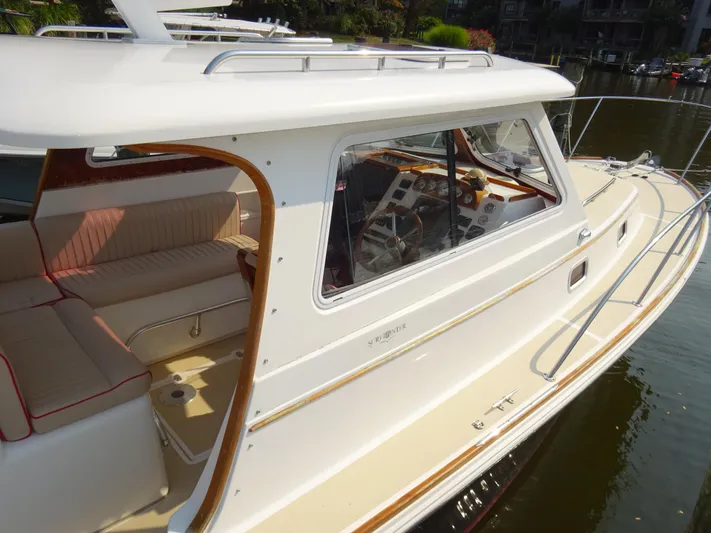 Gala Yacht Photos Pics 