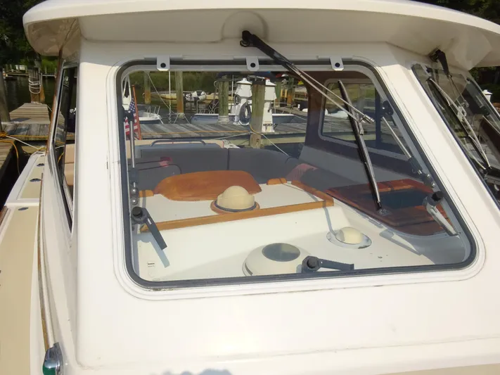 Gala Yacht Photos Pics 