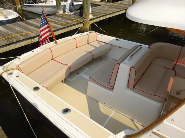 Gala Yacht Photos Pics 